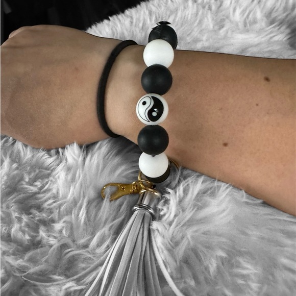 Yin Yang Silicone Wristlet Keychain - Picture 3 of 3